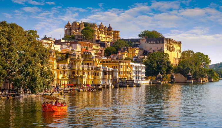 Lake Pichhola Udaipur Rajasthan