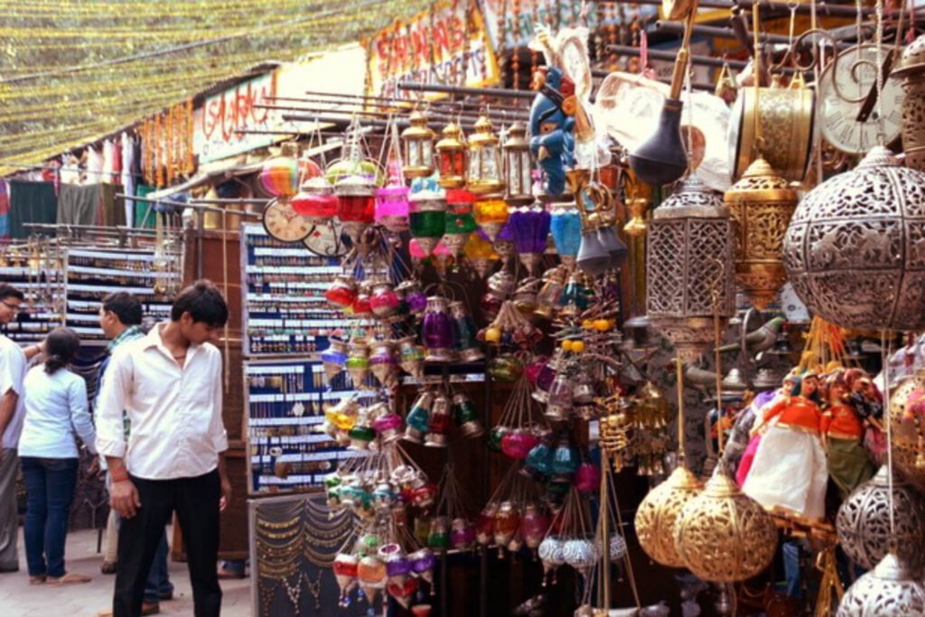 Delhi Shopping-Janpath Market